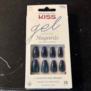 KISS Gel Fantasy Magnetic Nails - Iridescent Blue